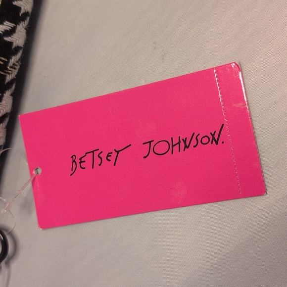 Betsey Johnson Black, White, Gold Houndstooth Zip Around Wristlet Clutch Wallet - Picture 5 of 12